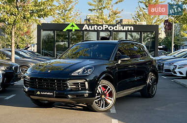Позашляховик / Кросовер Porsche Cayenne 2018 в Києві