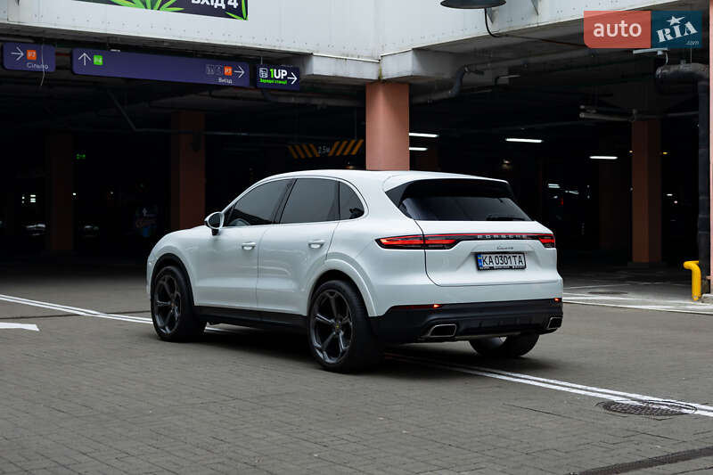 Позашляховик / Кросовер Porsche Cayenne 2020 в Києві