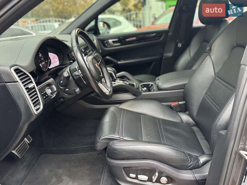 Позашляховик / Кросовер Porsche Cayenne 2018 в Одесі фото 19 Позашляховик / Кросовер Porsche Cayenne 2018 в Одесі
