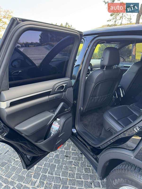 Позашляховик / Кросовер Porsche Cayenne 2014 в Дніпрі фото 19 Позашляховик / Кросовер Porsche Cayenne 2014 в Дніпрі