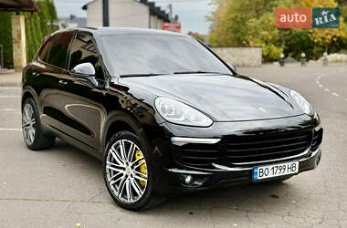Внедорожник / Кроссовер Porsche Cayenne 2015 в Тернополе