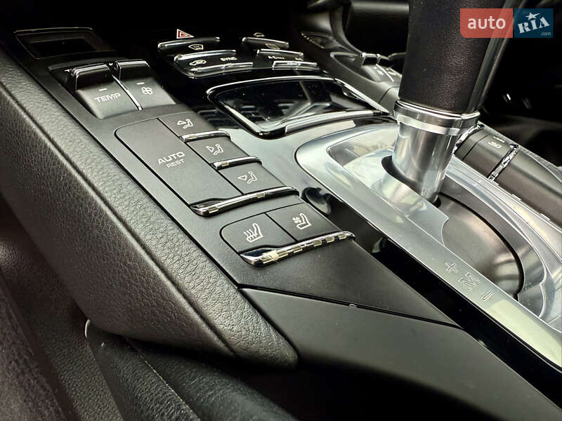 Внедорожник / Кроссовер Porsche Cayenne 2015 в Тернополе фото 31 Внедорожник / Кроссовер Porsche Cayenne 2015 в Тернополе