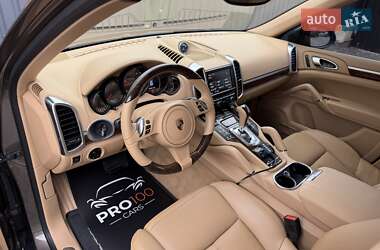 Внедорожник / Кроссовер Porsche Cayenne 2013 в Киеве