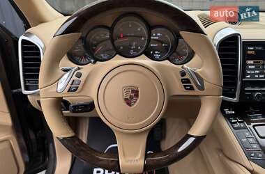 Внедорожник / Кроссовер Porsche Cayenne 2013 в Киеве