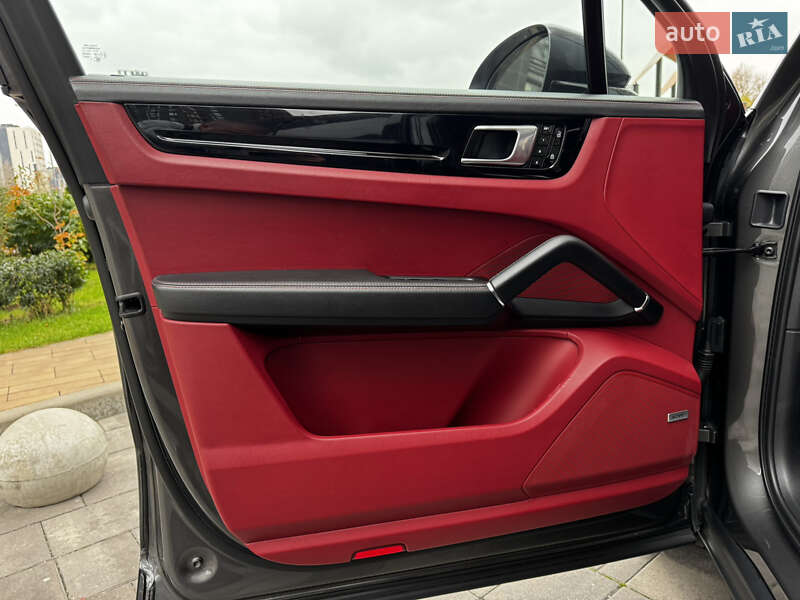 Позашляховик / Кросовер Porsche Cayenne 2019 в Києві фото 18 Позашляховик / Кросовер Porsche Cayenne 2019 в Києві