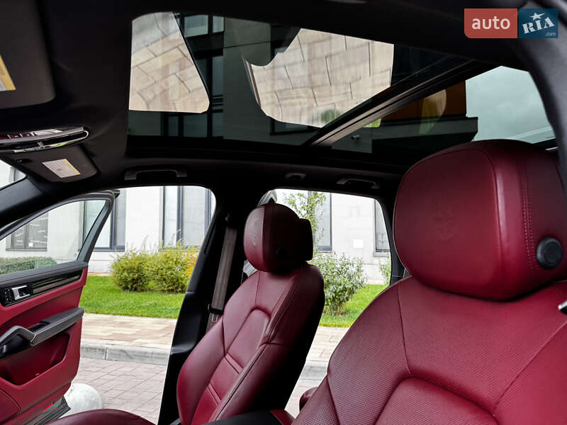 Позашляховик / Кросовер Porsche Cayenne 2019 в Києві фото 24 Позашляховик / Кросовер Porsche Cayenne 2019 в Києві