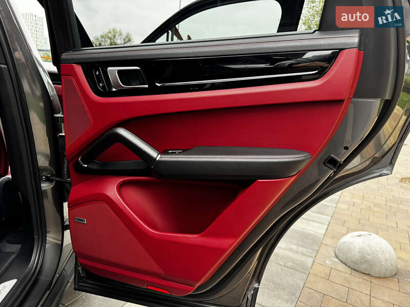 Позашляховик / Кросовер Porsche Cayenne 2019 в Києві фото 32 Позашляховик / Кросовер Porsche Cayenne 2019 в Києві