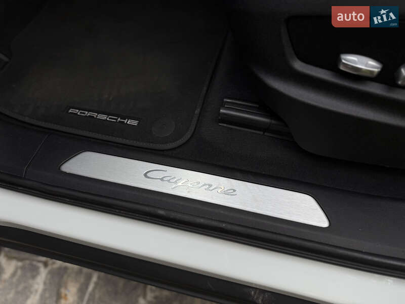 Внедорожник / Кроссовер Porsche Cayenne 2019 в Львове фото 26 Внедорожник / Кроссовер Porsche Cayenne 2019 в Львове