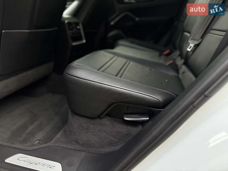Внедорожник / Кроссовер Porsche Cayenne 2019 в Львове фото 48 Внедорожник / Кроссовер Porsche Cayenne 2019 в Львове