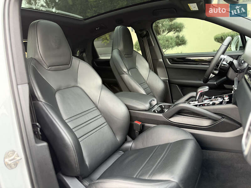 Внедорожник / Кроссовер Porsche Cayenne 2019 в Львове фото 61 Внедорожник / Кроссовер Porsche Cayenne 2019 в Львове