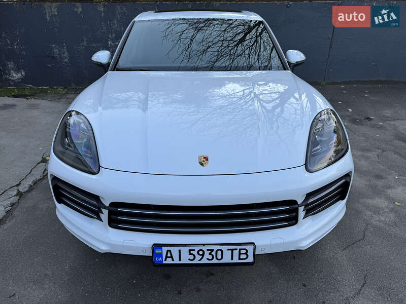 Внедорожник / Кроссовер Porsche Cayenne 2019 в Киеве