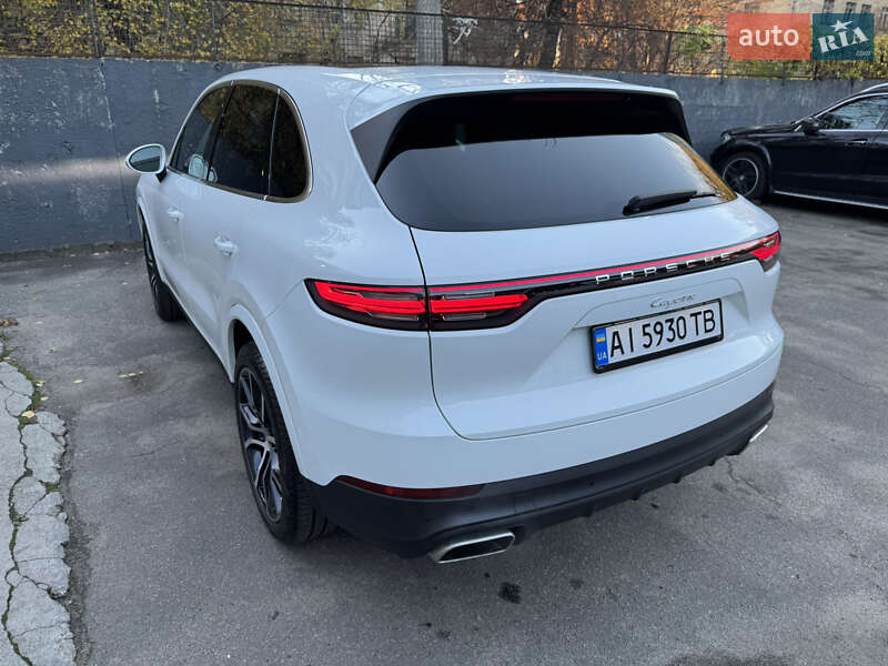 Внедорожник / Кроссовер Porsche Cayenne 2019 в Киеве