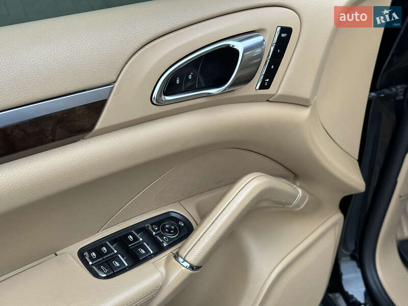 Позашляховик / Кросовер Porsche Cayenne 2013 в Одесі фото 58 Позашляховик / Кросовер Porsche Cayenne 2013 в Одесі