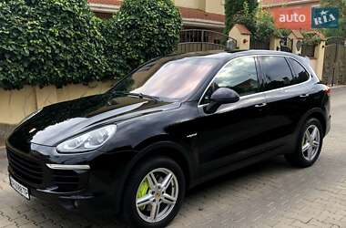 Позашляховик / Кросовер Porsche Cayenne 2015 в Одесі