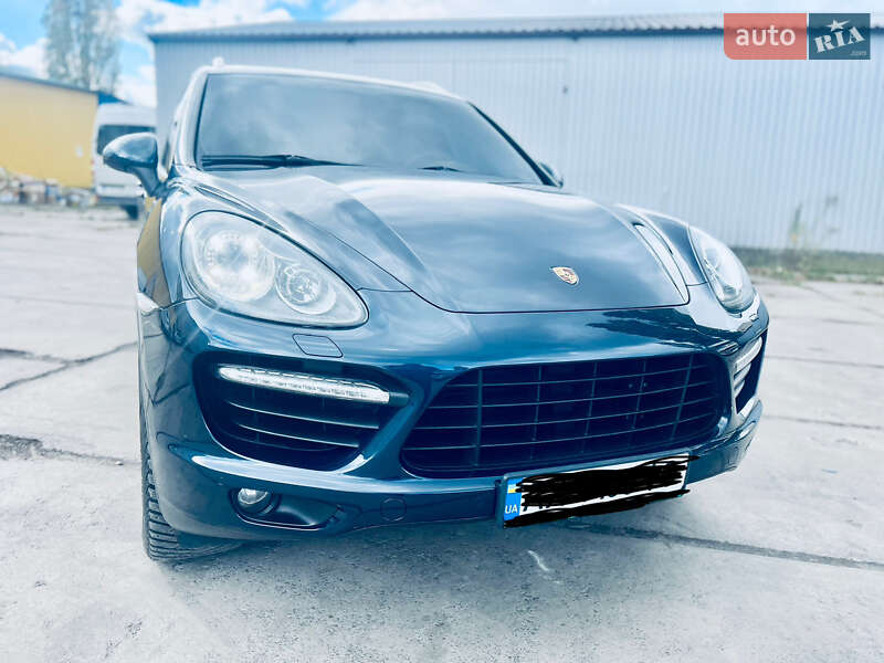 Внедорожник / Кроссовер Porsche Cayenne 2010 в Ровно