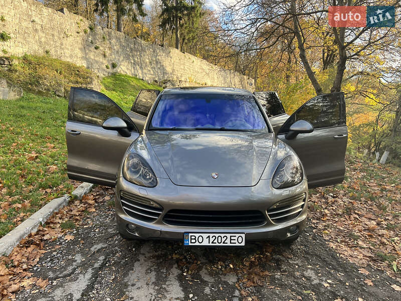 Внедорожник / Кроссовер Porsche Cayenne 2012 в Тернополе фото 12 Внедорожник / Кроссовер Porsche Cayenne 2012 в Тернополе