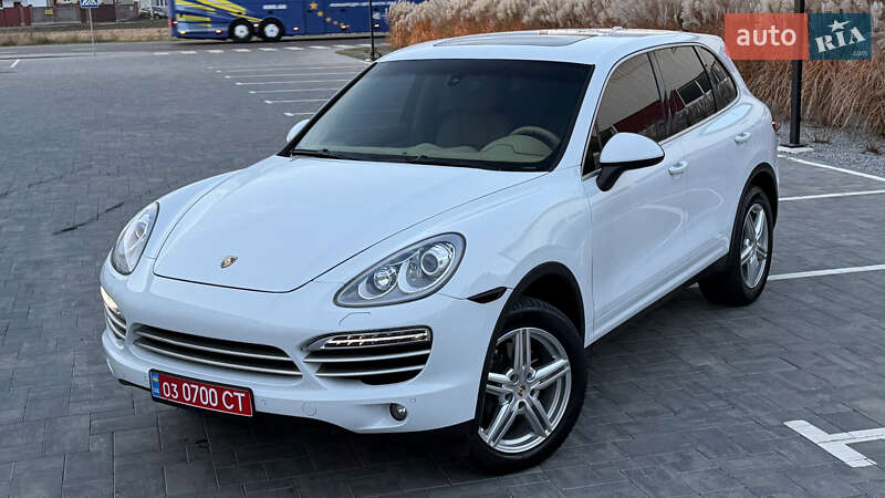 Внедорожник / Кроссовер Porsche Cayenne 2014 в Луцке