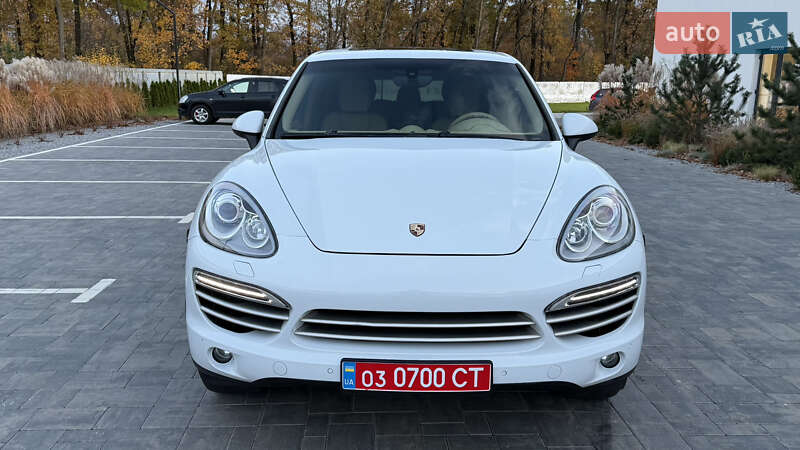 Внедорожник / Кроссовер Porsche Cayenne 2014 в Луцке