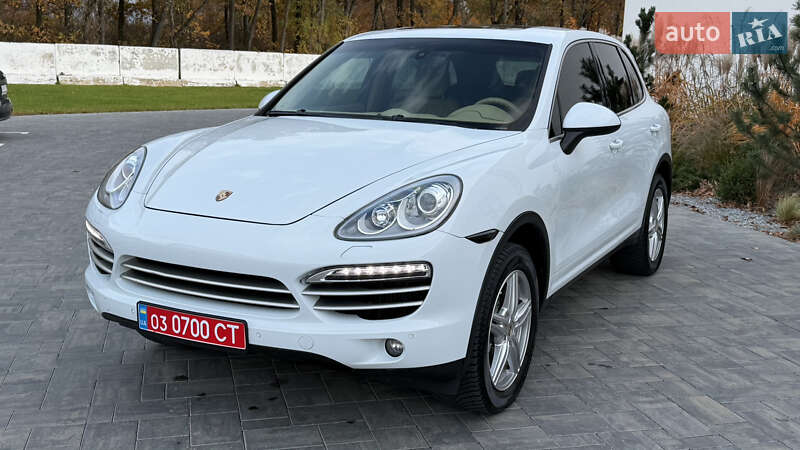 Внедорожник / Кроссовер Porsche Cayenne 2014 в Луцке