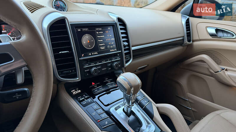 Внедорожник / Кроссовер Porsche Cayenne 2014 в Луцке