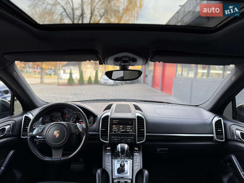 Позашляховик / Кросовер Porsche Cayenne 2012 в Чернівцях фото 17 Позашляховик / Кросовер Porsche Cayenne 2012 в Чернівцях
