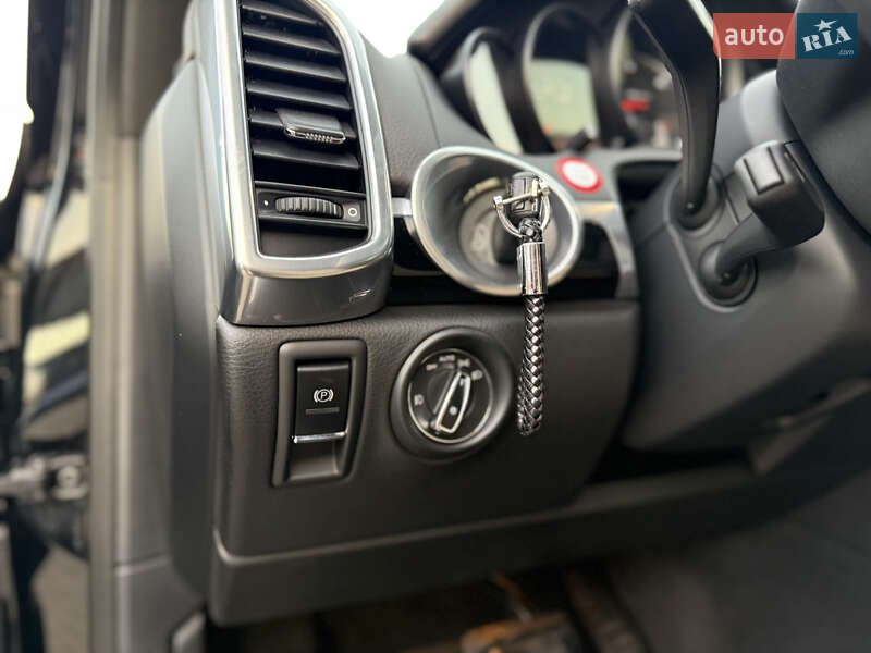 Позашляховик / Кросовер Porsche Cayenne 2013 в Одесі фото 14 Позашляховик / Кросовер Porsche Cayenne 2013 в Одесі