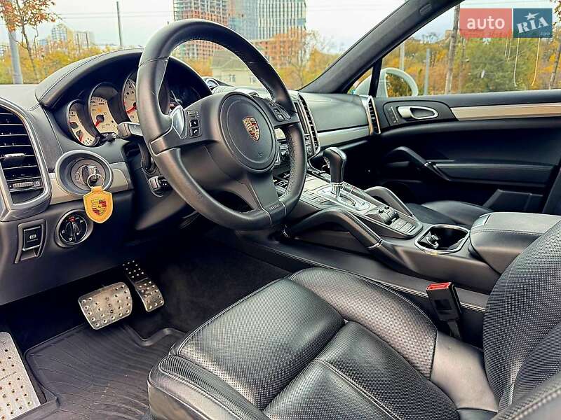 Внедорожник / Кроссовер Porsche Cayenne 2012 в Днепре