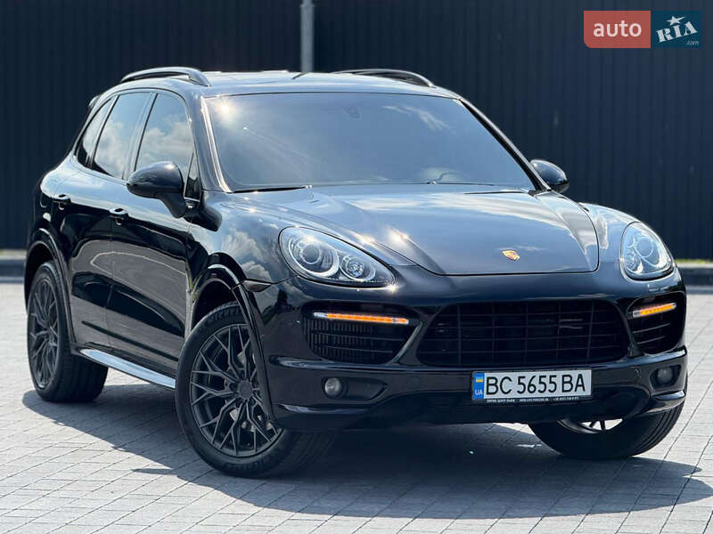 Позашляховик / Кросовер Porsche Cayenne 2013 в Самборі