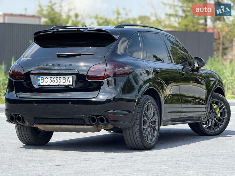 Позашляховик / Кросовер Porsche Cayenne 2013 в Самборі