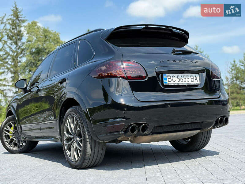 Позашляховик / Кросовер Porsche Cayenne 2013 в Самборі