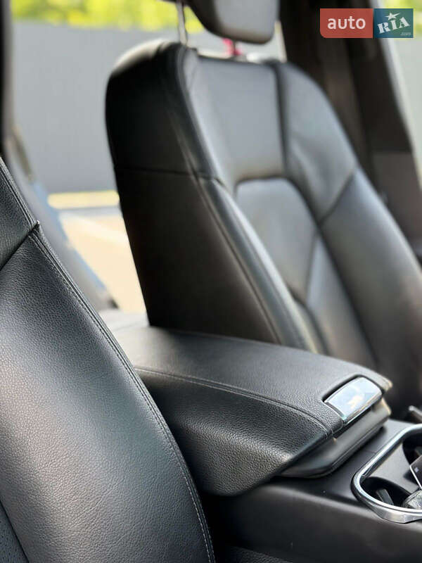 Позашляховик / Кросовер Porsche Cayenne 2013 в Самборі