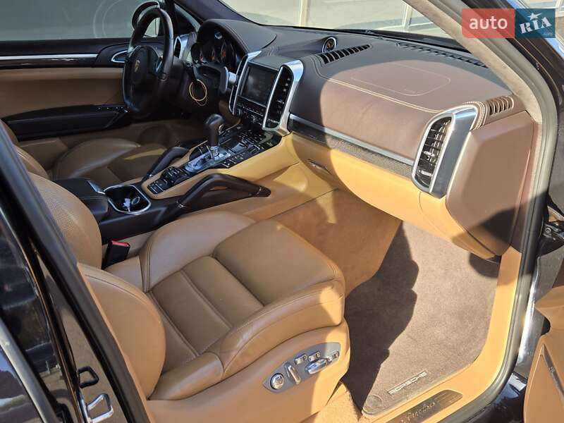 Внедорожник / Кроссовер Porsche Cayenne 2010 в Киеве