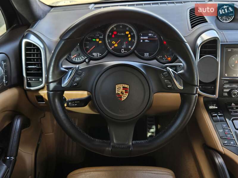 Внедорожник / Кроссовер Porsche Cayenne 2010 в Киеве