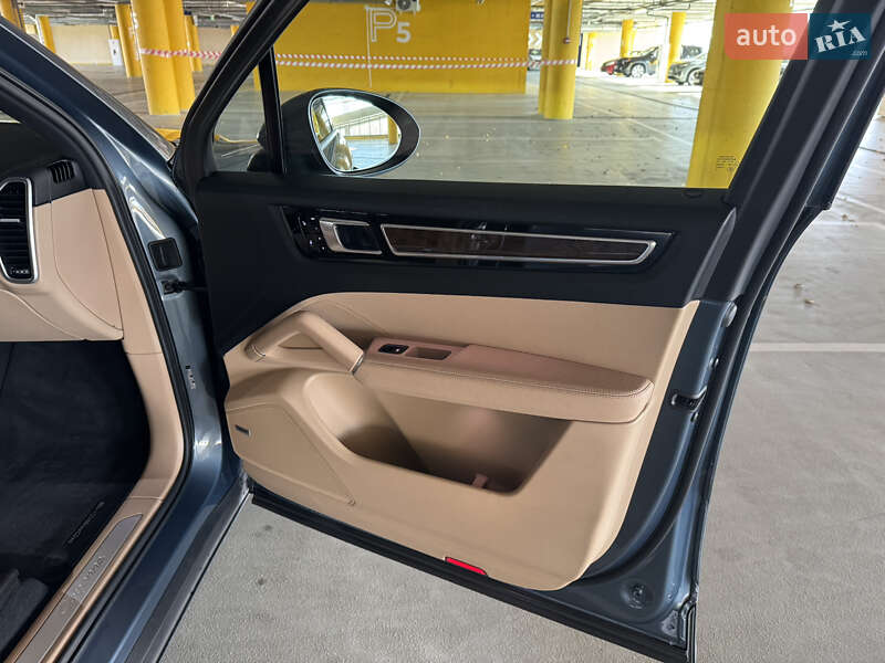 Позашляховик / Кросовер Porsche Cayenne 2018 в Києві фото 14 Позашляховик / Кросовер Porsche Cayenne 2018 в Києві