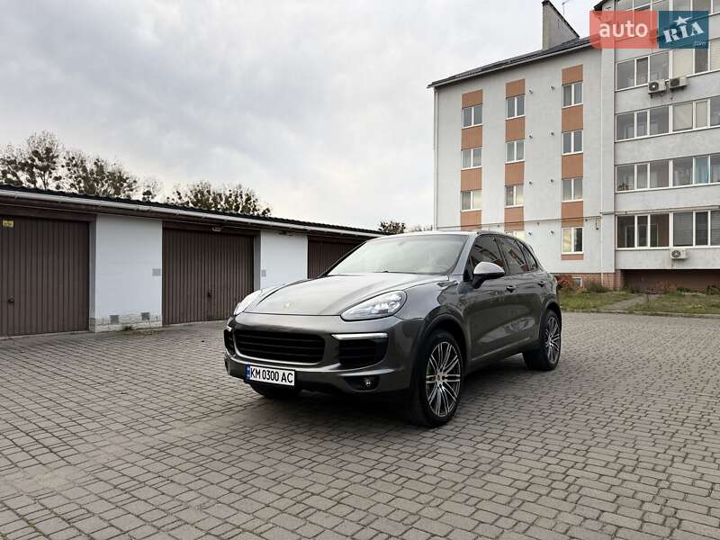 Позашляховик / Кросовер Porsche Cayenne 2015 в Малині фото Позашляховик / Кросовер Porsche Cayenne 2015 в Малині