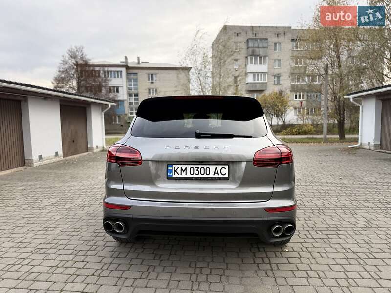 Позашляховик / Кросовер Porsche Cayenne 2015 в Малині фото 5 Позашляховик / Кросовер Porsche Cayenne 2015 в Малині