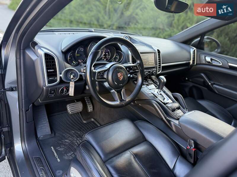 Позашляховик / Кросовер Porsche Cayenne 2015 в Малині фото 17 Позашляховик / Кросовер Porsche Cayenne 2015 в Малині
