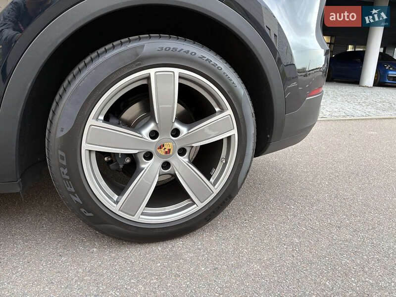 Позашляховик / Кросовер Porsche Cayenne 2018 в Києві