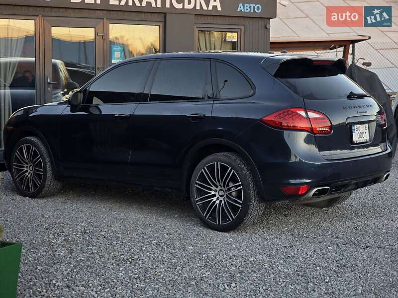 Позашляховик / Кросовер Porsche Cayenne 2011 в Тернополі