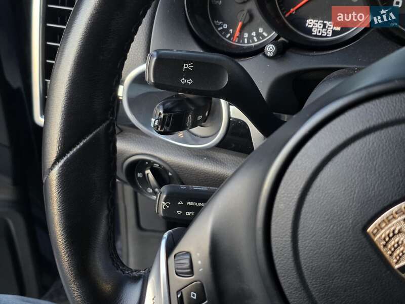 Позашляховик / Кросовер Porsche Cayenne 2011 в Тернополі