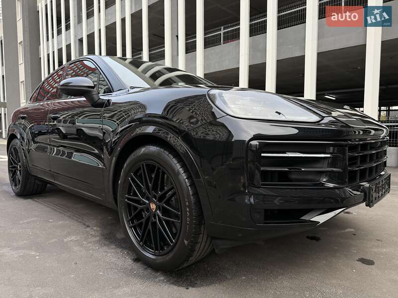 Внедорожник / Кроссовер Porsche Cayenne 2024 в Киеве