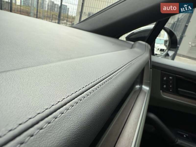 Внедорожник / Кроссовер Porsche Cayenne 2024 в Киеве