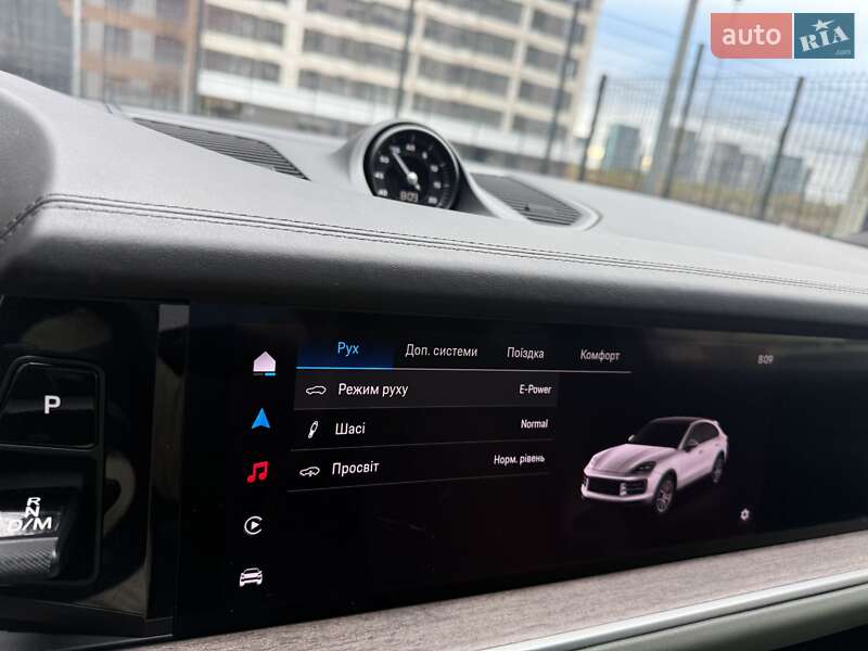 Внедорожник / Кроссовер Porsche Cayenne 2024 в Киеве