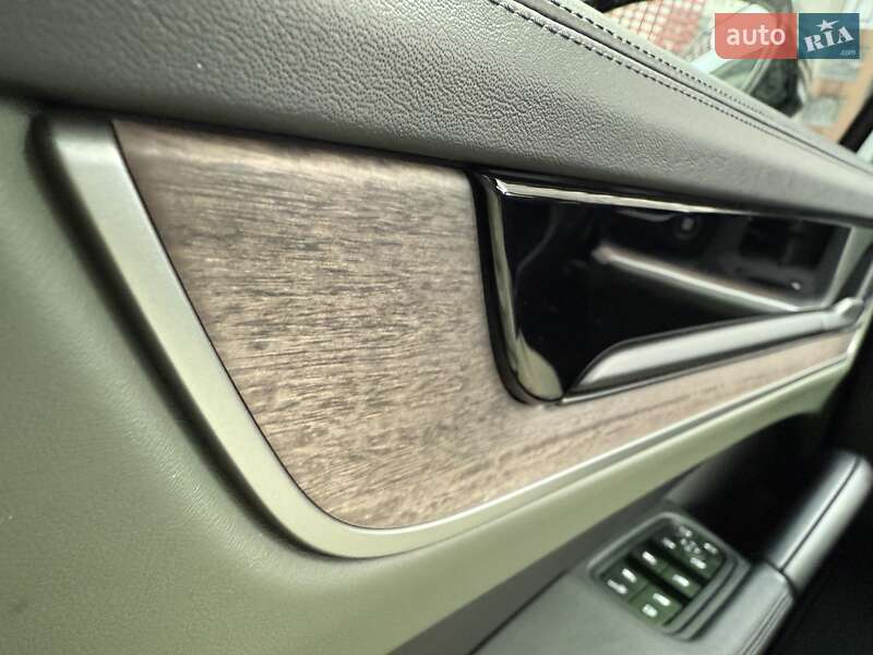 Внедорожник / Кроссовер Porsche Cayenne 2024 в Киеве