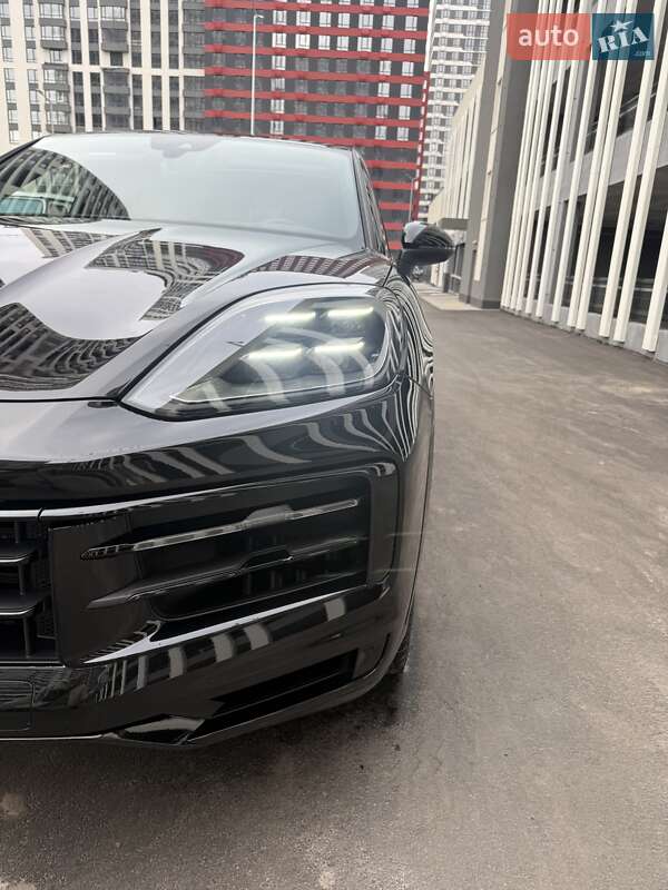 Внедорожник / Кроссовер Porsche Cayenne 2024 в Киеве
