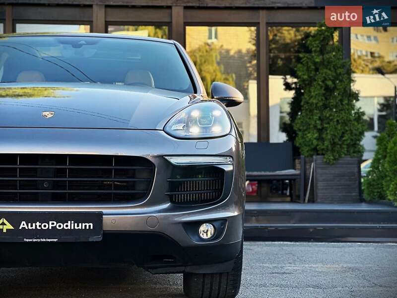 Внедорожник / Кроссовер Porsche Cayenne 2016 в Киеве фото 3 Внедорожник / Кроссовер Porsche Cayenne 2016 в Киеве