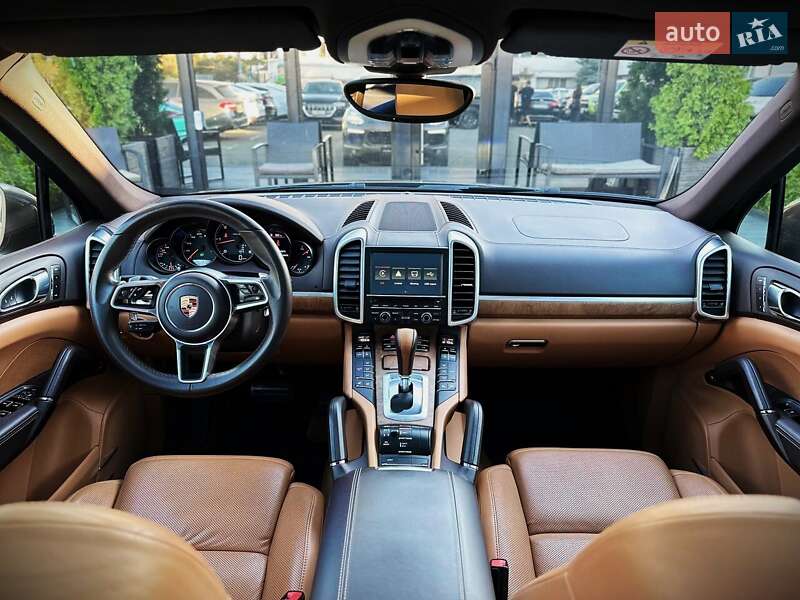 Внедорожник / Кроссовер Porsche Cayenne 2016 в Киеве фото 35 Внедорожник / Кроссовер Porsche Cayenne 2016 в Киеве