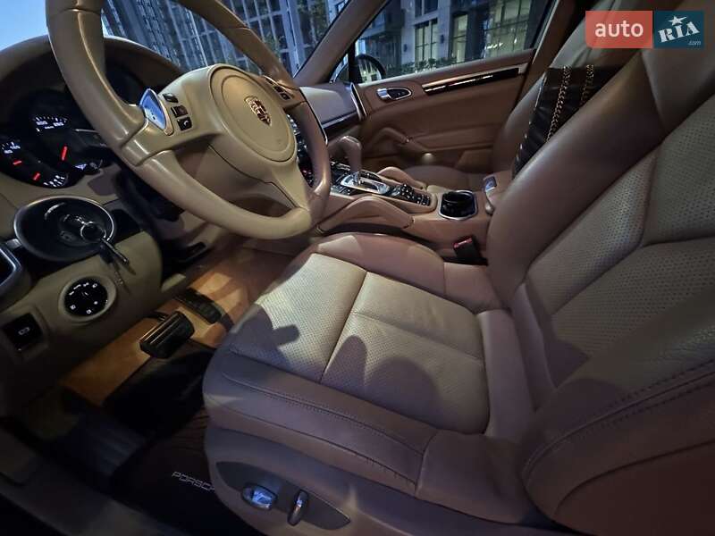 Внедорожник / Кроссовер Porsche Cayenne 2013 в Киеве фото 6 Внедорожник / Кроссовер Porsche Cayenne 2013 в Киеве