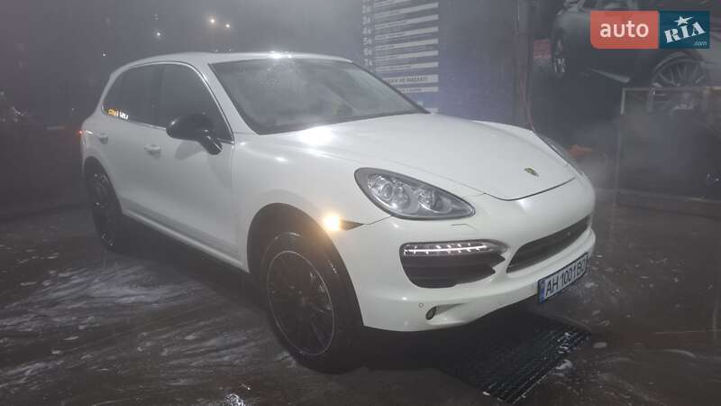 Porsche Cayenne 2011