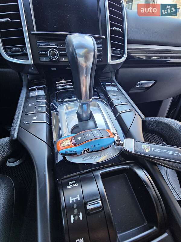 Внедорожник / Кроссовер Porsche Cayenne 2014 в Измаиле